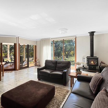 Aurora Cottages Bush Retreat Pomonal ภายนอก รูปภาพ