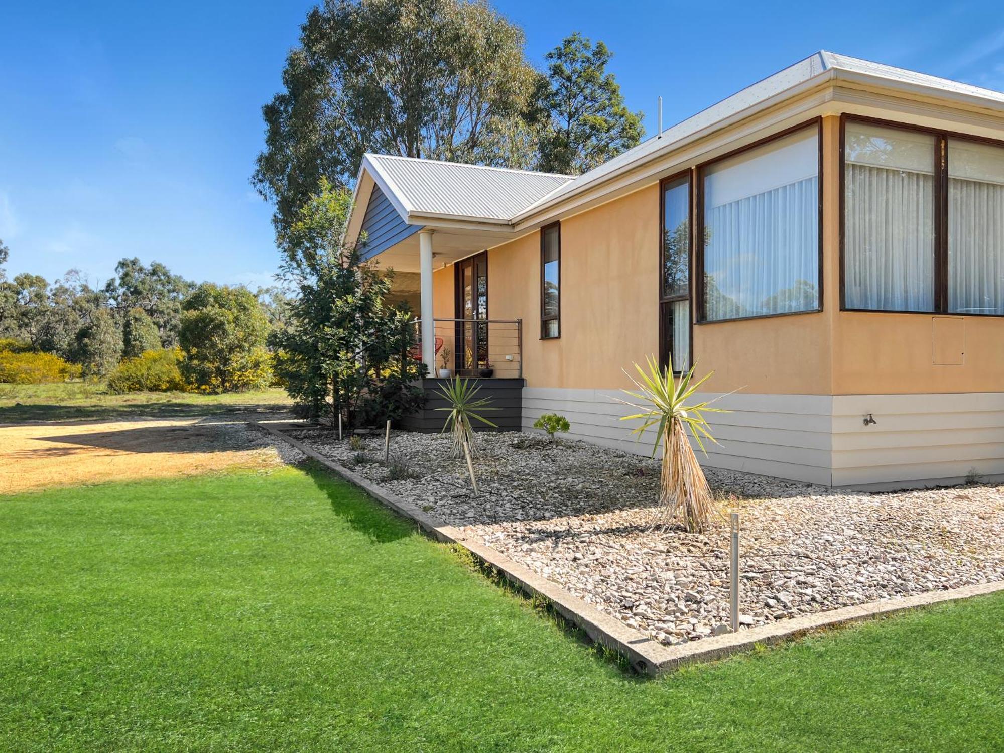 Aurora Cottages Bush Retreat Pomonal ภายนอก รูปภาพ