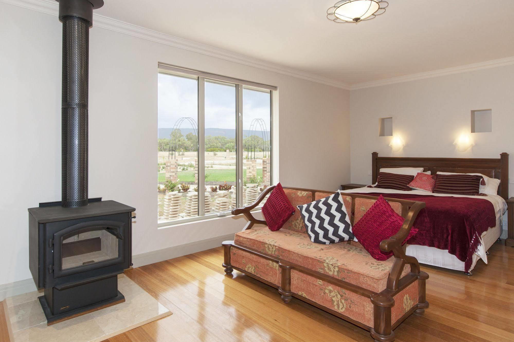 Aurora Cottages Bush Retreat Pomonal ภายนอก รูปภาพ